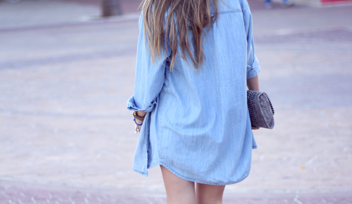 Denim shirt blogger Mónica Sors