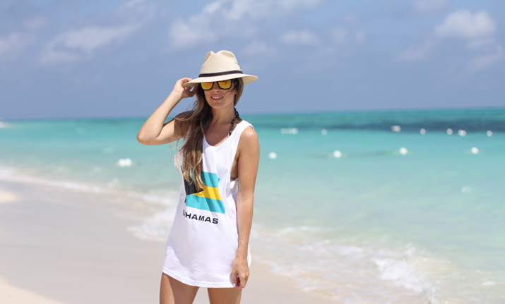 Mónica Sors Bahamas flag t-shirt 