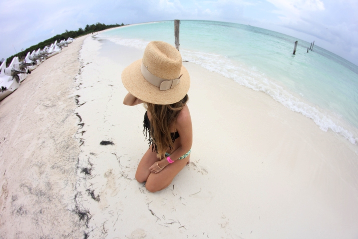 Fringed bikini fashion blogger (6)