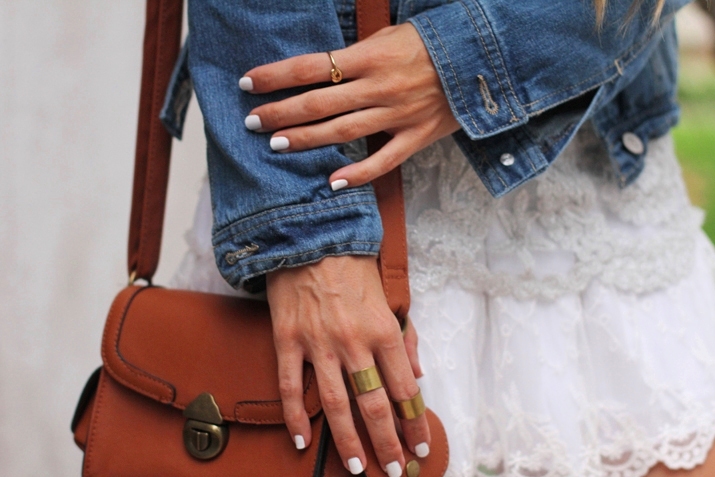 White nails trend White nails trend by fashion blogger Mónica Sors, Mes Voyages à Paris blog