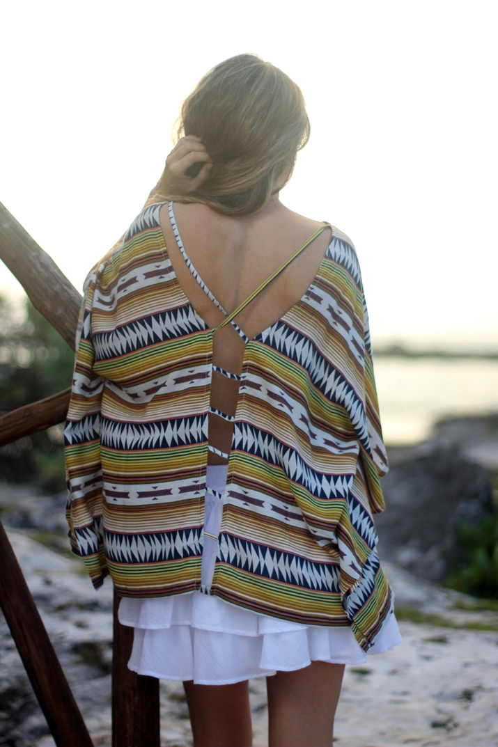 Open back top with tribal print by blogger Mónica Sors (3)